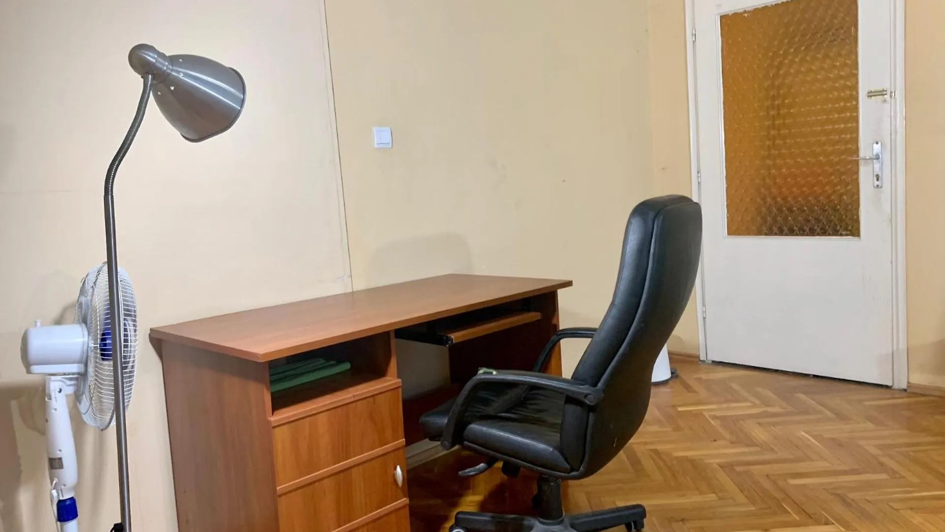 Homestay Astoria Long-Term Budget Rooms Budapest