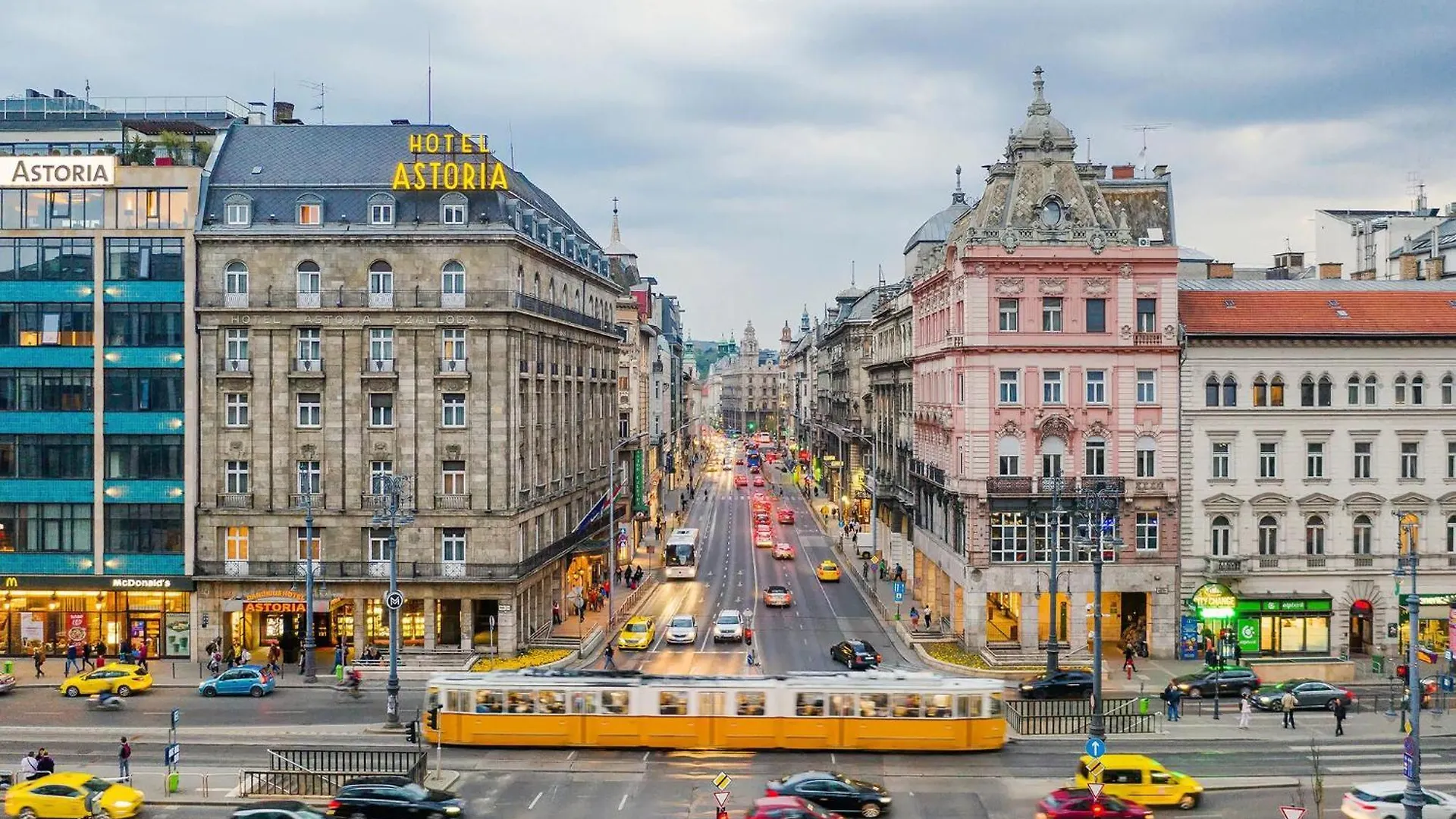Astoria Long-Term Budget Rooms Budapest